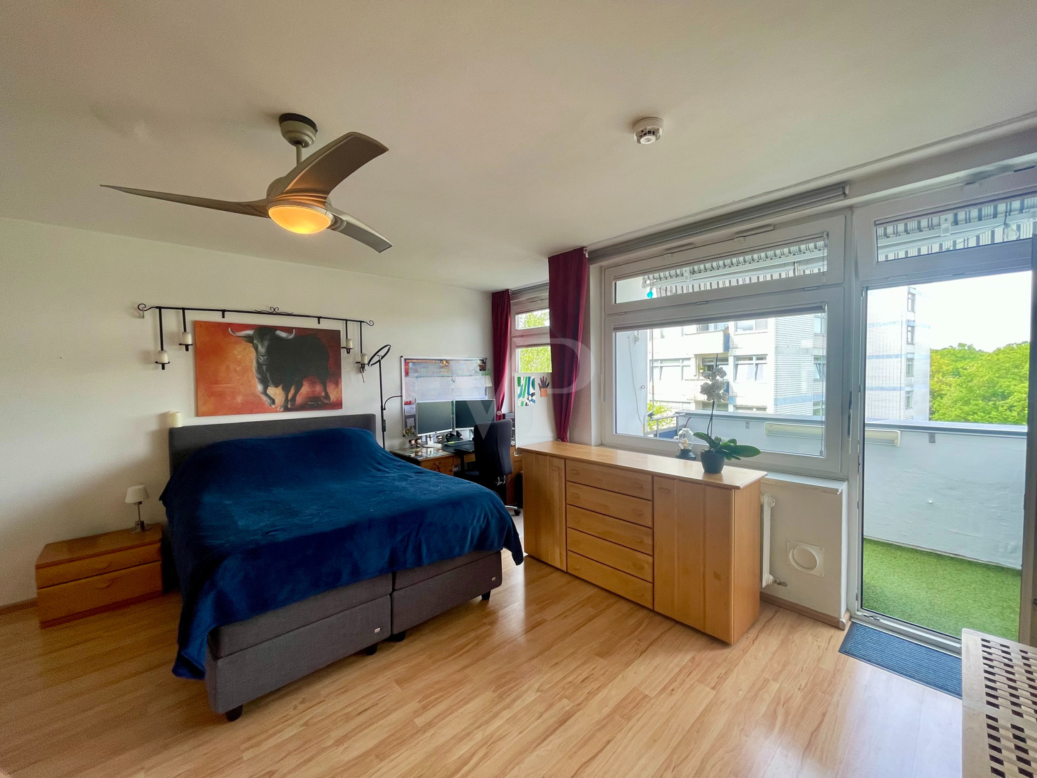 Schlafzimmer 1
