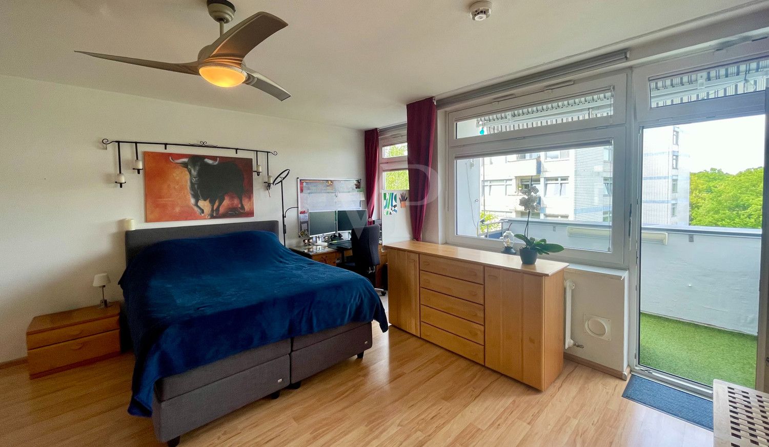 Schlafzimmer 1