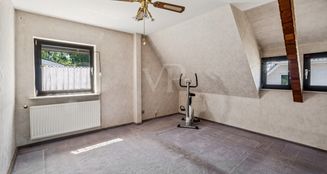 von_poll_real_estate_property_25213015_image_9