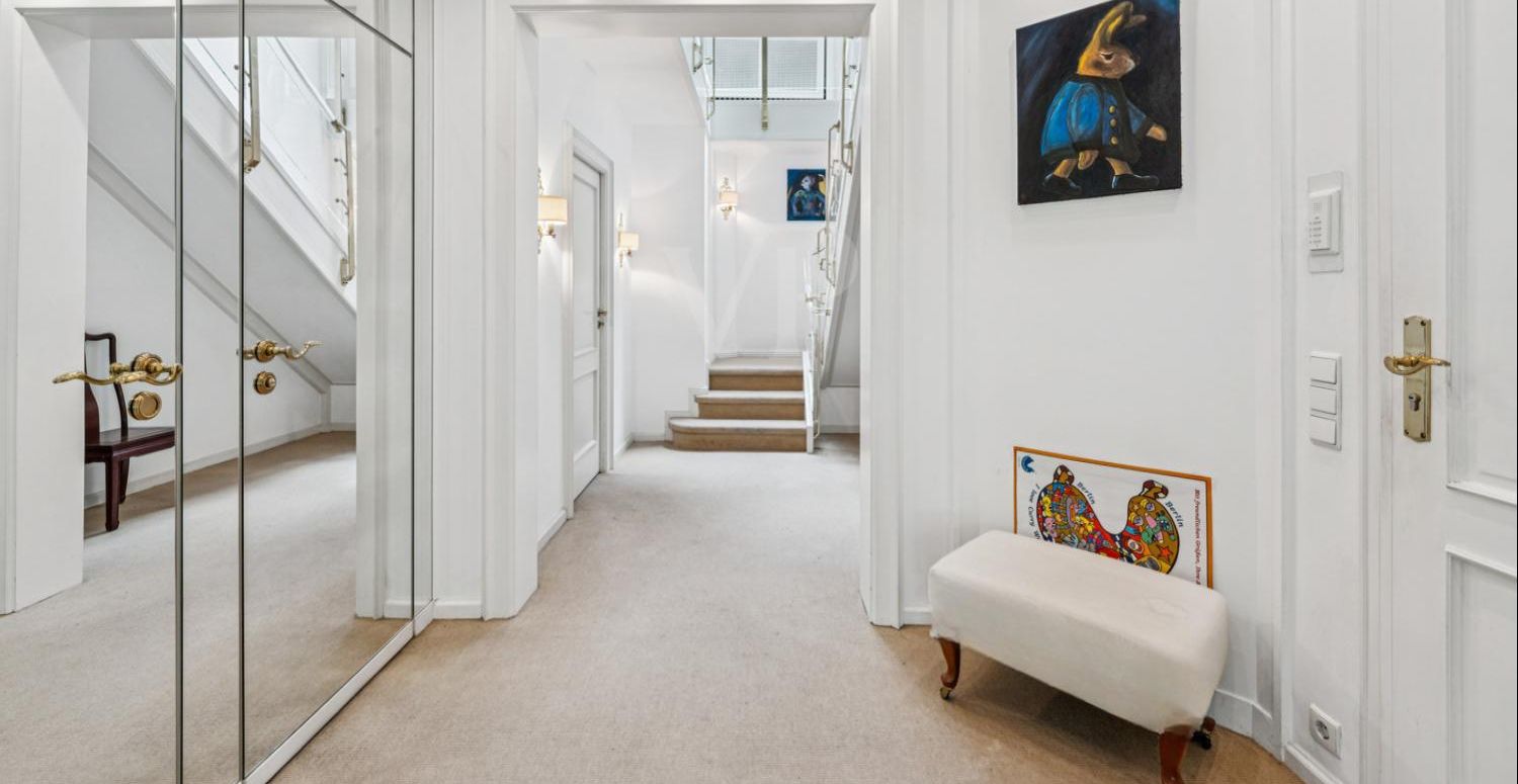 Stilvolle Maisonette mit Südwest-Terrasse – 240 m² Wohn- und Nutzfläche für 5202 €/m²