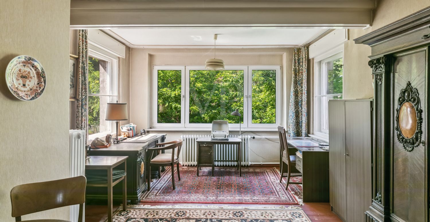 Arbeitszimmer