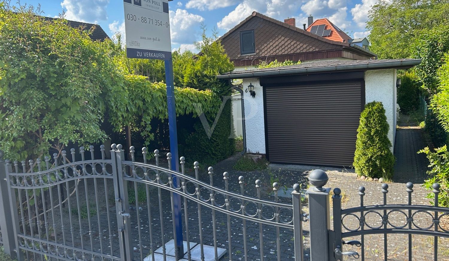 Einfahrt Grundstück