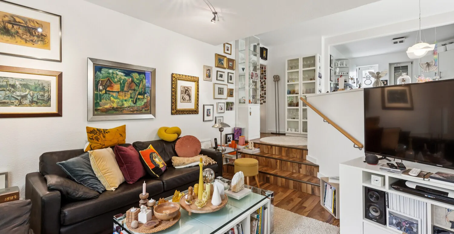 Wohnbereich & Detail Küche