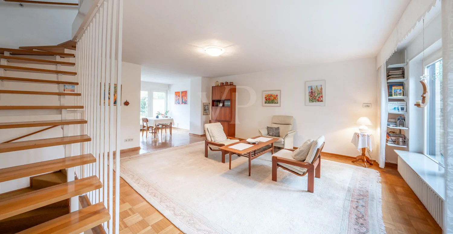 Wohnbereich & Aufgang
