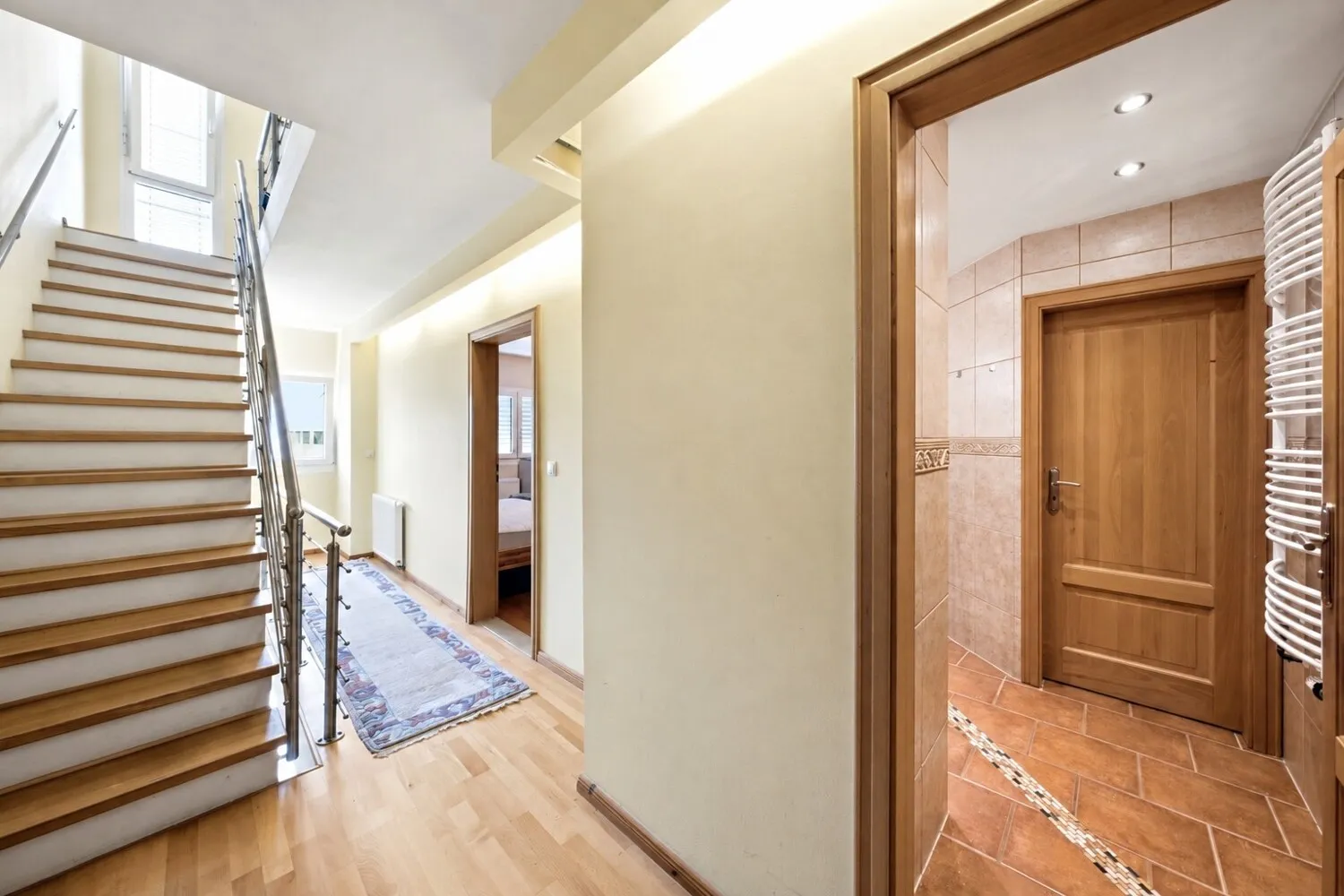 Familienfreundliches Reihenhaus in familiärer Lichterfelder Lage mit Stellplatz und zwei Terrassen