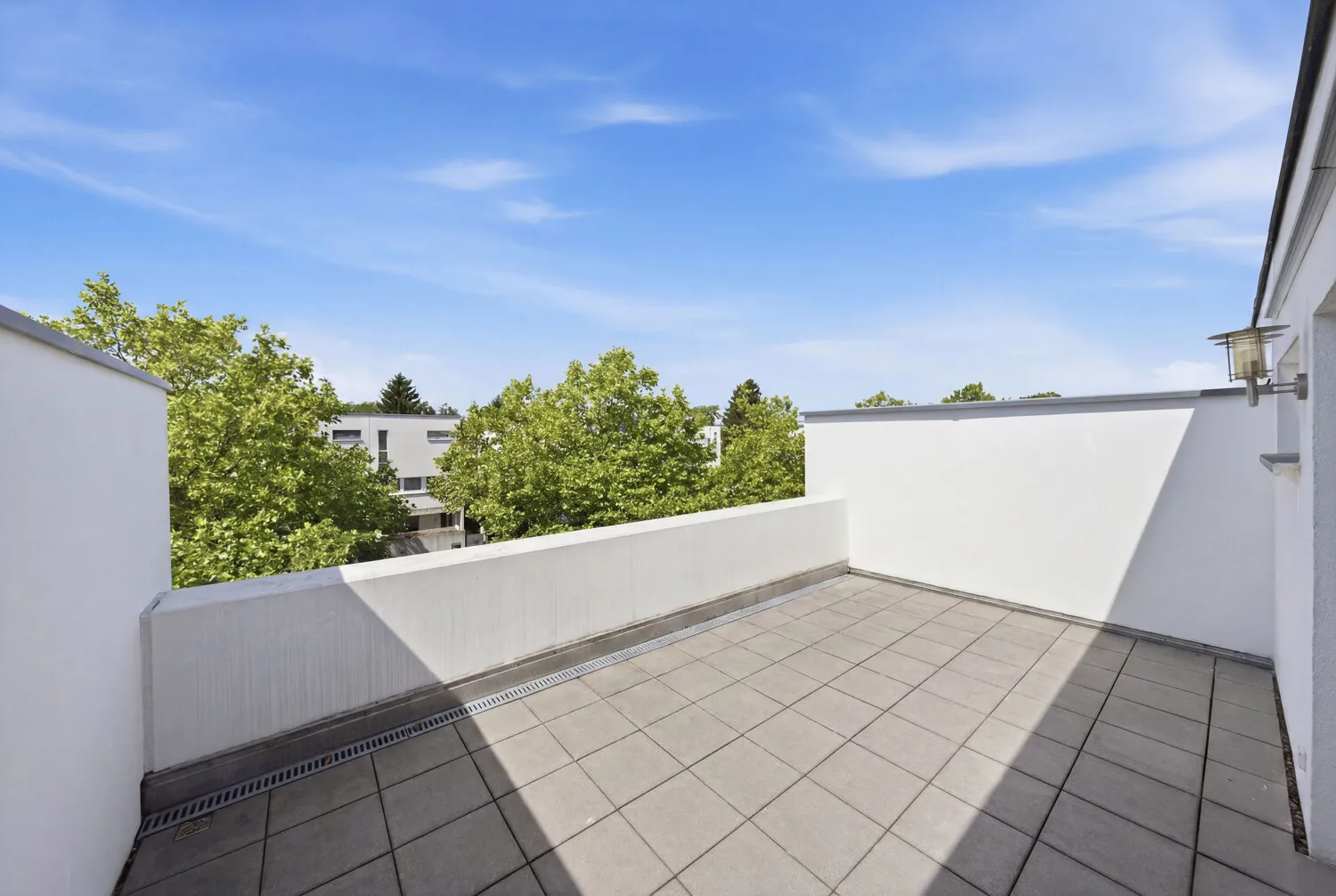 Familienfreundliches Reihenhaus in familiärer Lichterfelder Lage mit Stellplatz und zwei Terrassen