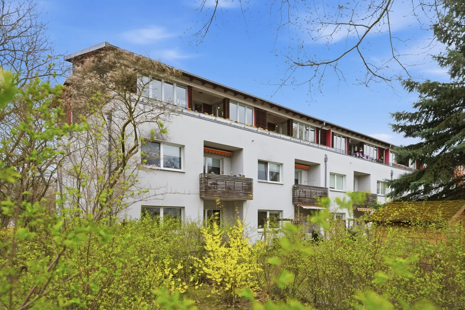 Großzügige 5 Zimmer Wohnung in ruhiger Lage