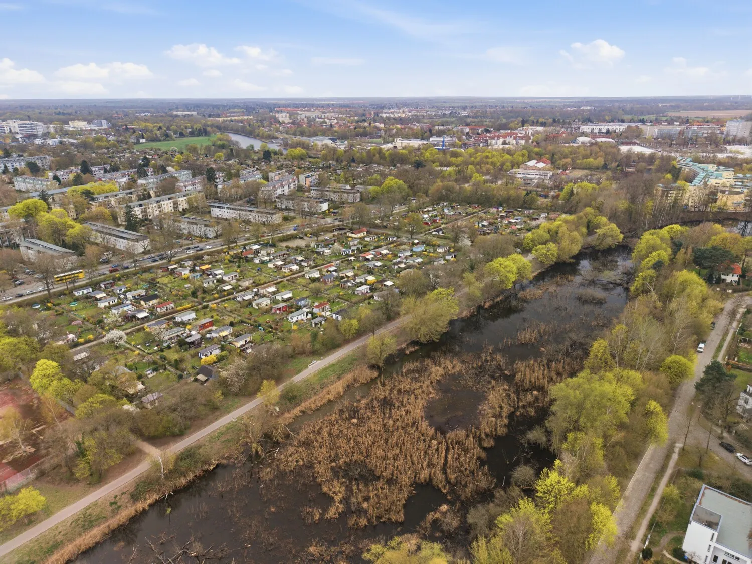 Großzügige 5 Zimmer Wohnung in ruhiger Lage