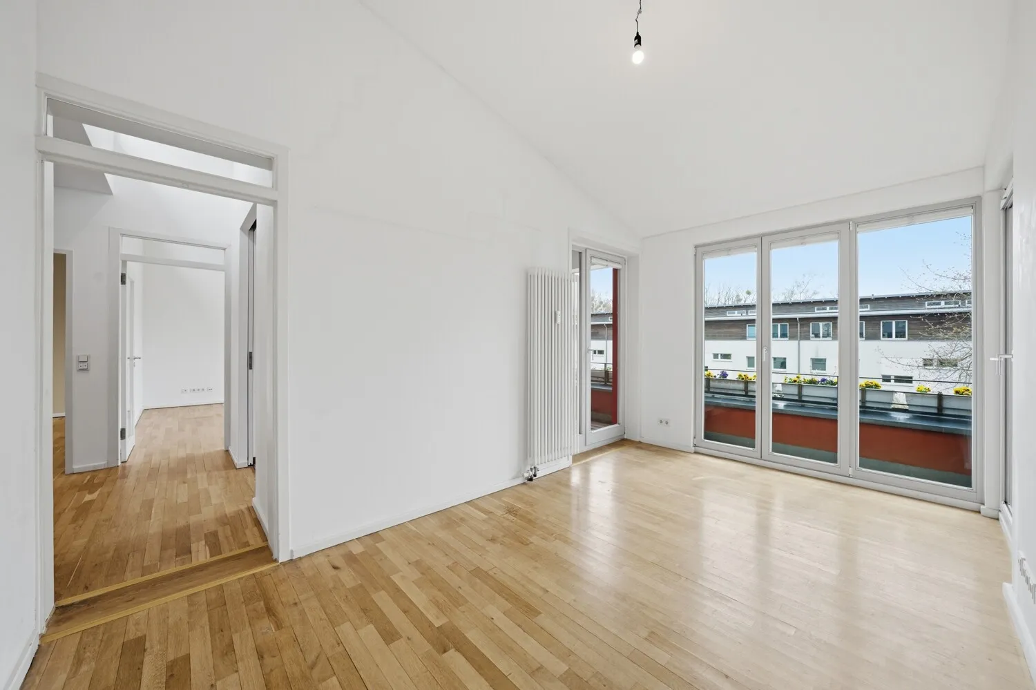 Großzügige 5 Zimmer Wohnung in ruhiger Lage