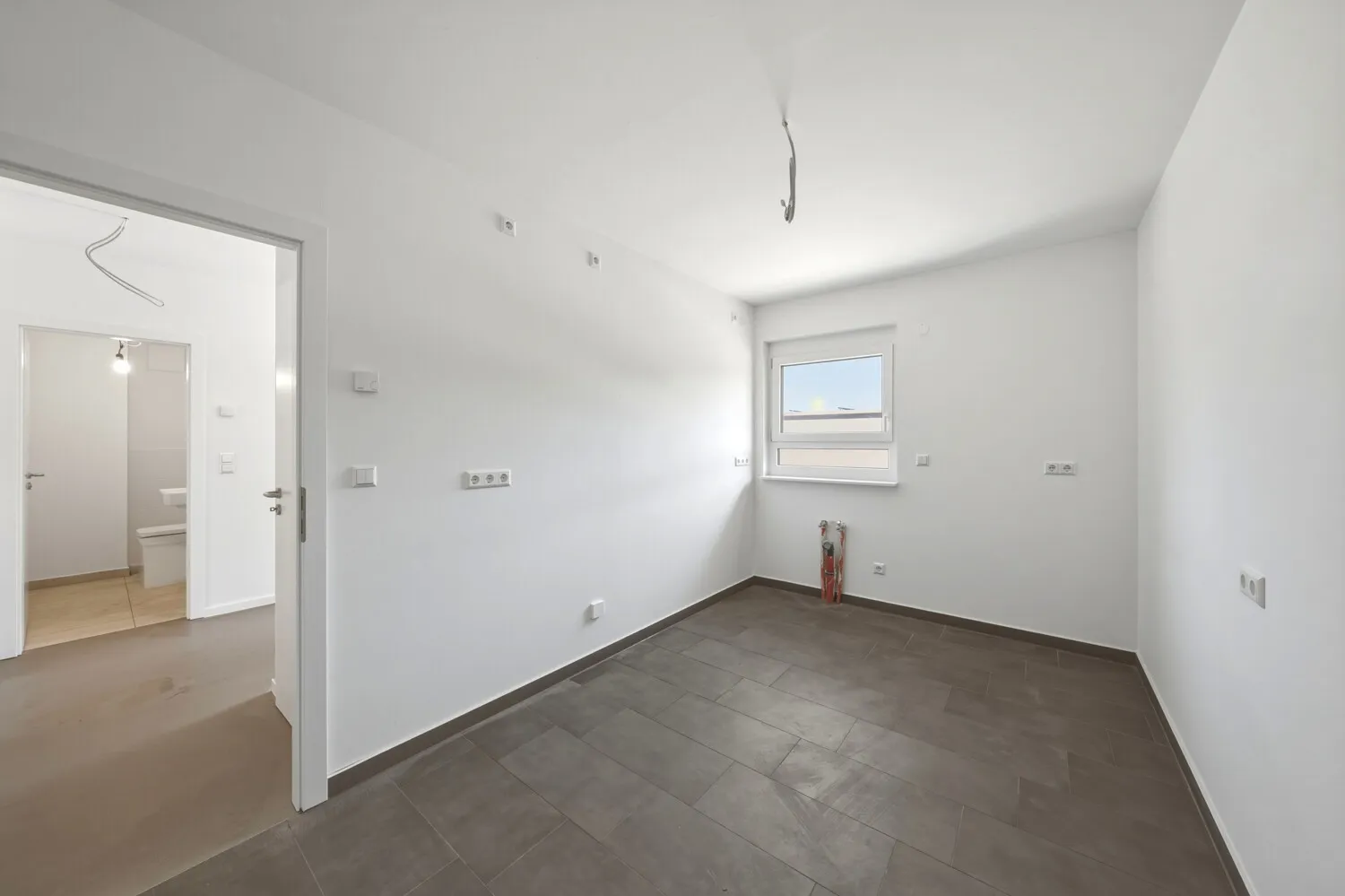 Komplett neu aufgebautes Reihenhaus in bester Zehlendorfer Lage mit Garten und Stellplatz