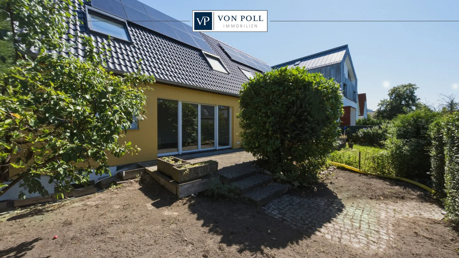 Komplett neu aufgebautes Reihenhaus in bester Zehlendorfer Lage mit Garten und Stellplatz
