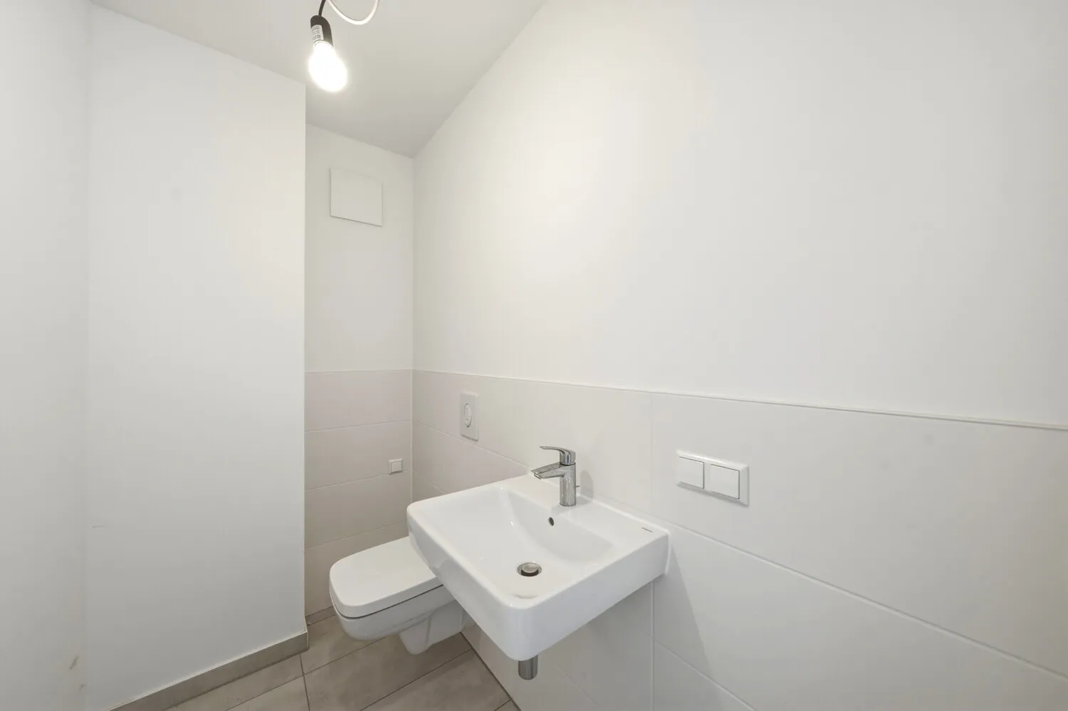 Komplett neu aufgebautes Reihenhaus in bester Zehlendorfer Lage mit Garten und Stellplatz