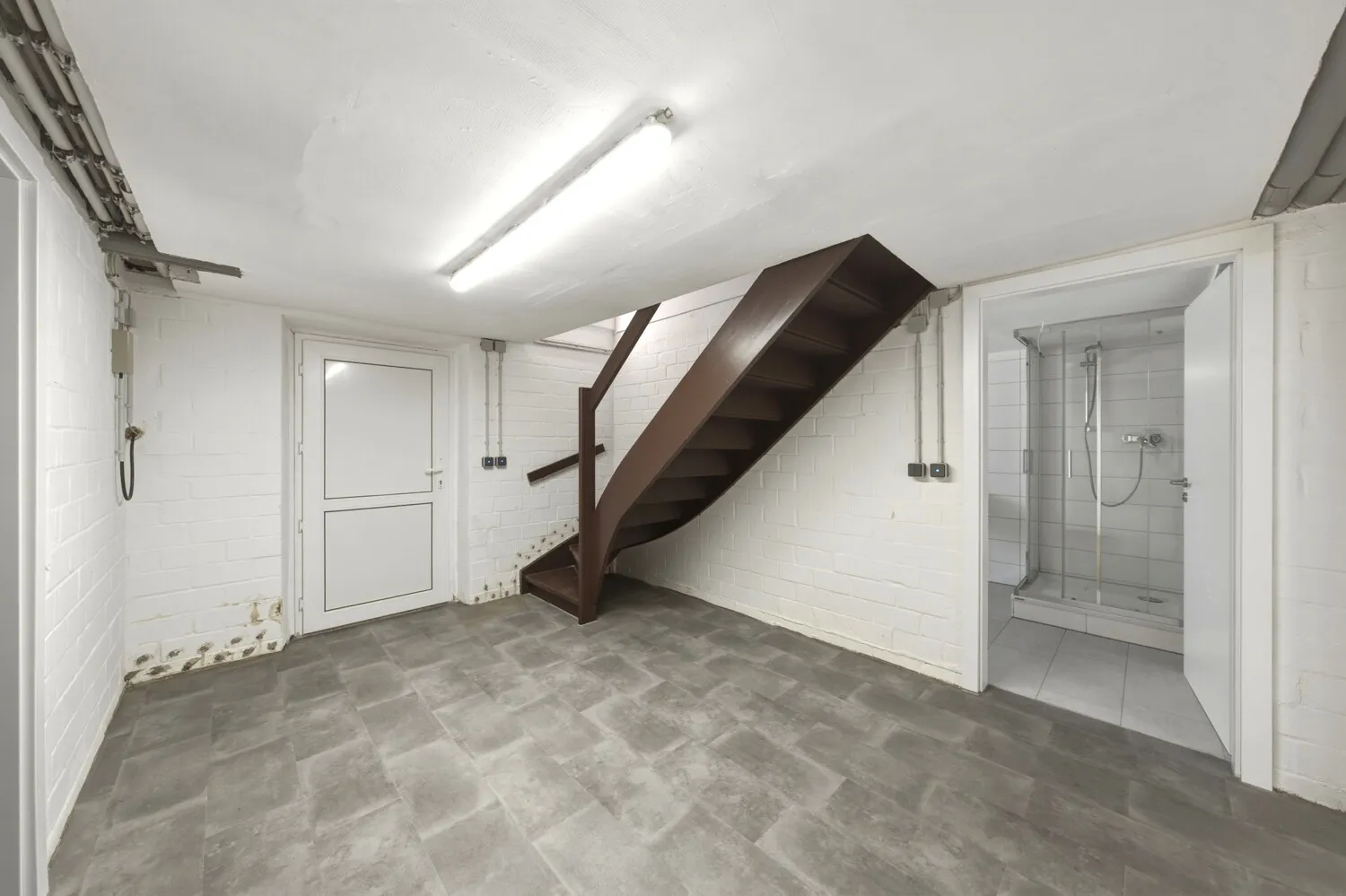 Komplett neu aufgebautes Reihenhaus in bester Zehlendorfer Lage mit Garten und Stellplatz