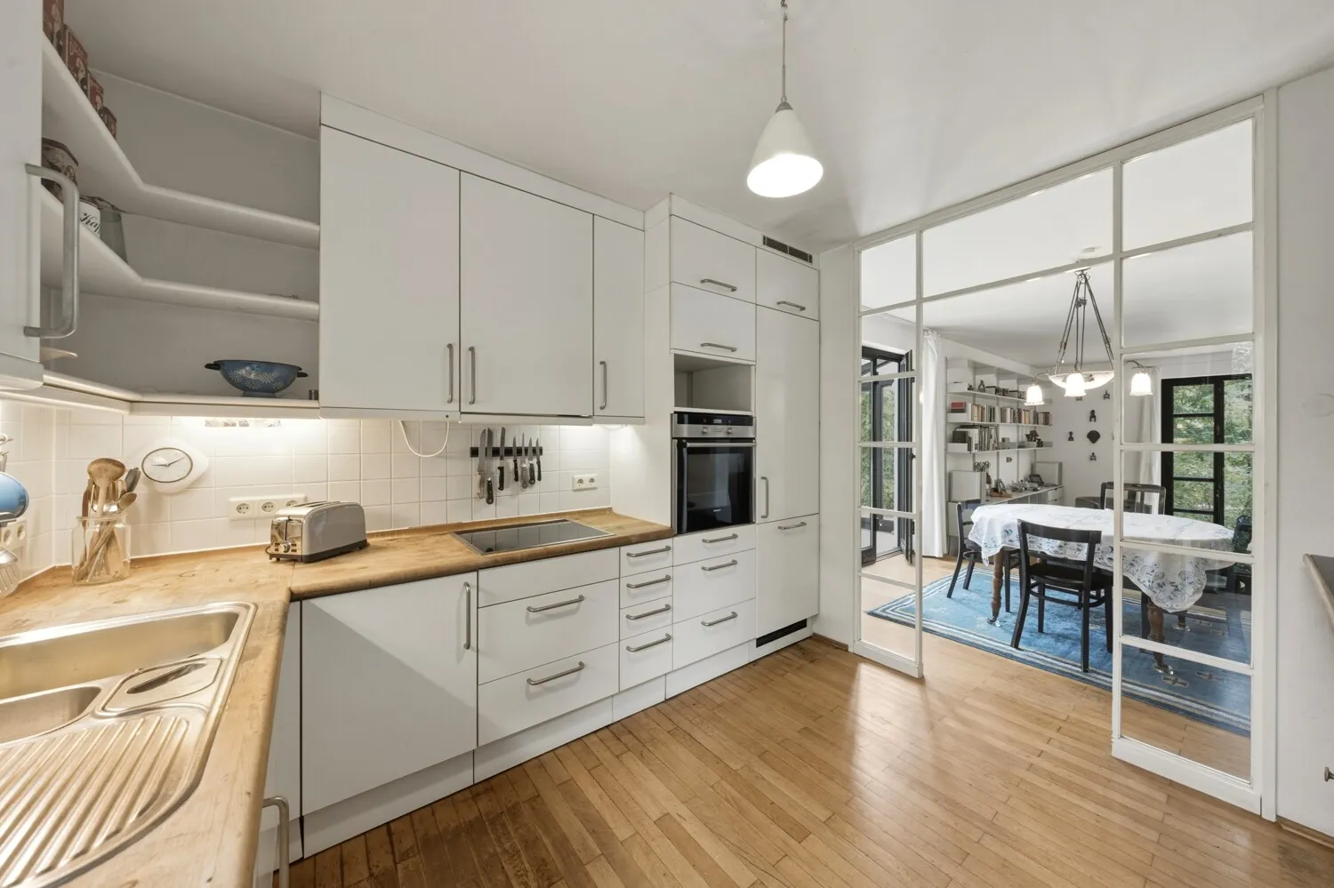 Reihenendhaus in Nikolassee mit bis zu 6 Zimmern und ca. 200m² Wohn-Nutzfläche