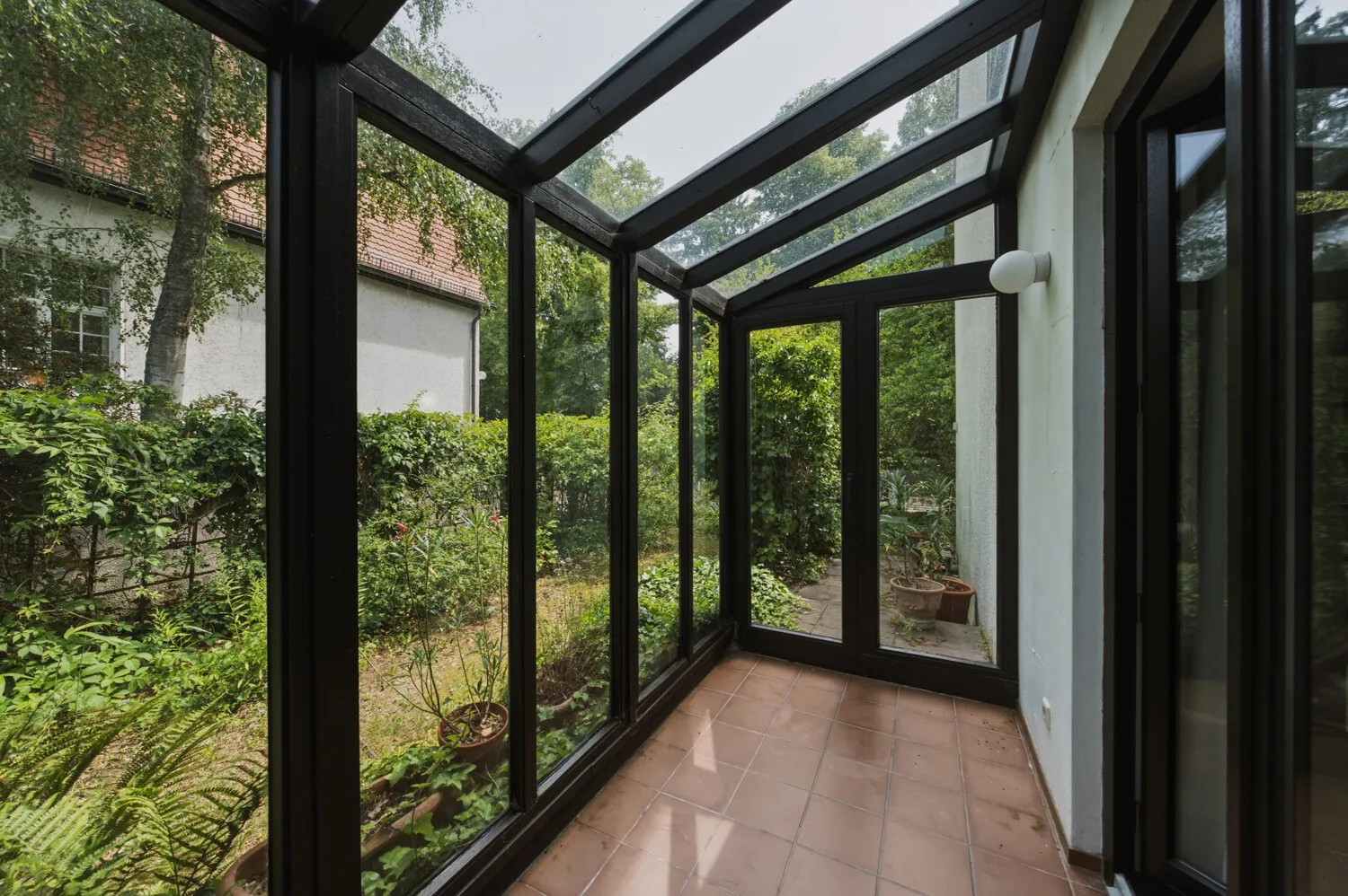 Reihenendhaus in Nikolassee mit bis zu 6 Zimmern und ca. 200m² Wohn-Nutzfläche