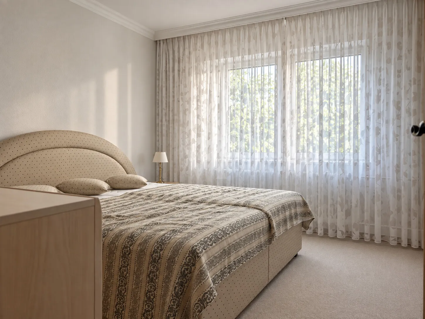 Schlafzimmer 1