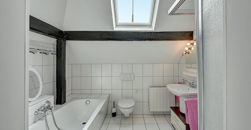 Badezimmer / Dachgeschoss