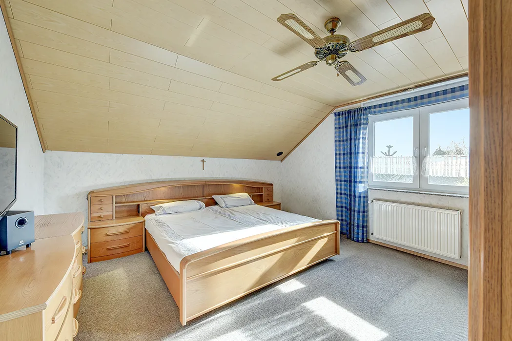 Schlafzimmer / Obergeschoss