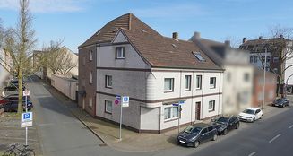 von_poll_real_estate_property_252272482_image_0