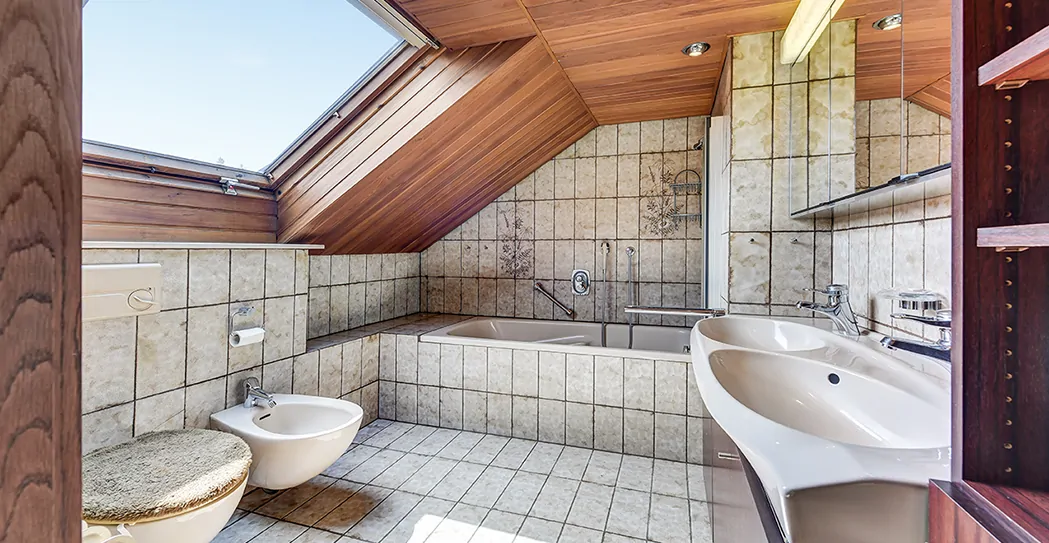 Dachgeschoss / Badezimmer