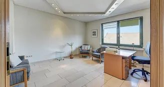 von_poll_real_estate_property_25227479a_image_12