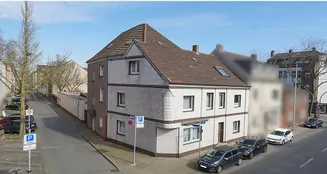 von_poll_real_estate_property_252272482a_image_0