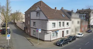 von_poll_real_estate_property_252272482a_image_1