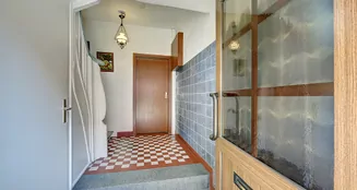 von_poll_real_estate_property_252272482a_image_2