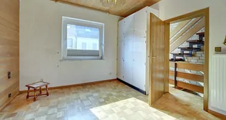 von_poll_real_estate_property_252272482a_image_11