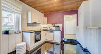 von_poll_real_estate_property_252272482a_image_16