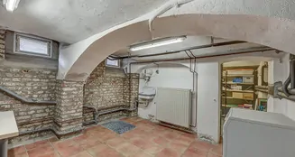 von_poll_real_estate_property_25227495_image_25