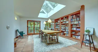 von_poll_real_estate_property_25227495_image_0