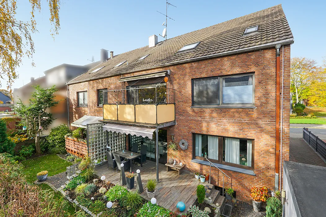 Gepflegtes 5-Parteienhaus in bester Lage von Schmachtendorf