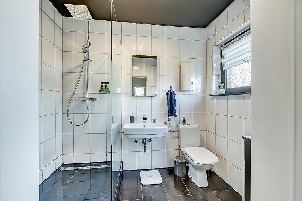 Badezimmer / Dachgeschoss