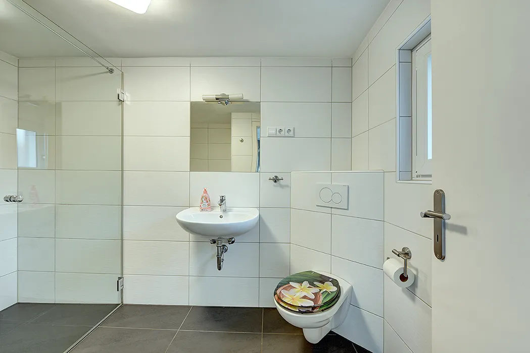 Badezimmer im Erdgeschoss