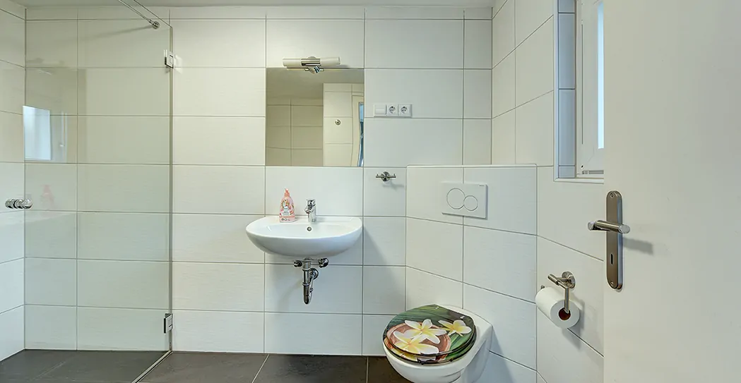 Badezimmer im Erdgeschoss