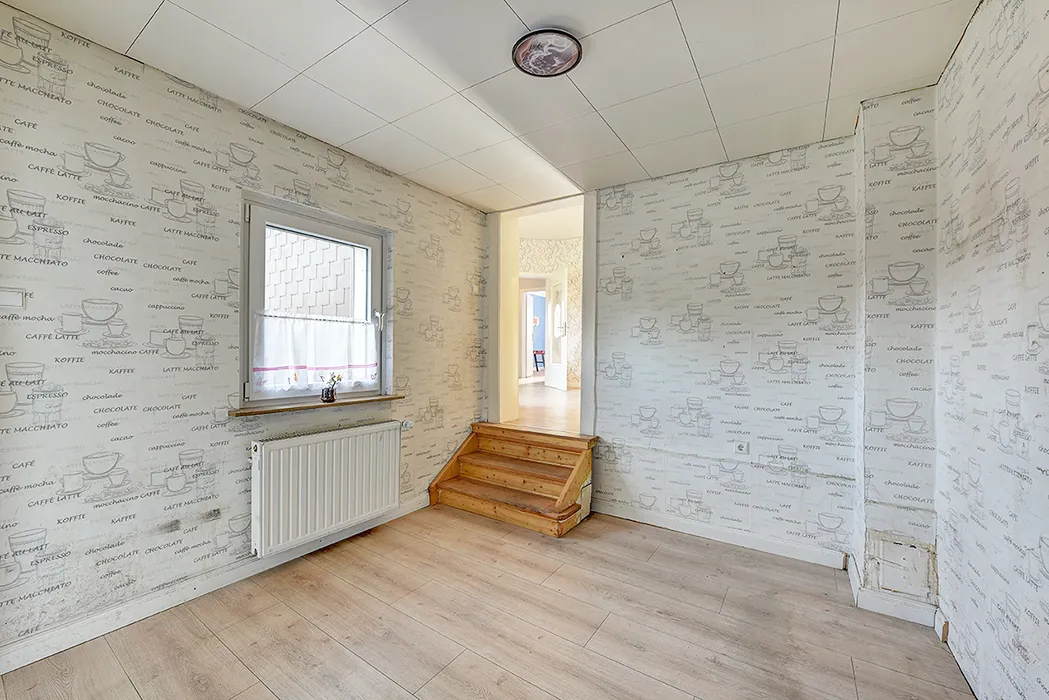 Küche  / Zugang zum Wohnbereich