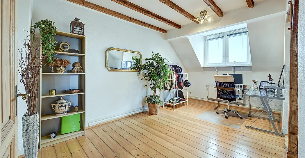Offener Wohn- und Schlafbereich / Dachgeschoss