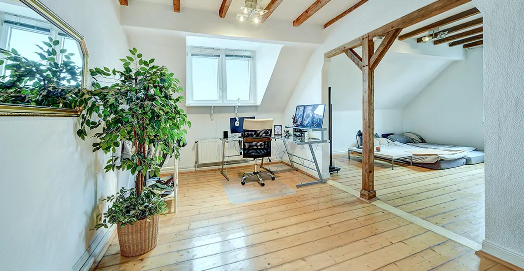 Offener Wohn- und Schlafbereich / Dachgeschoss