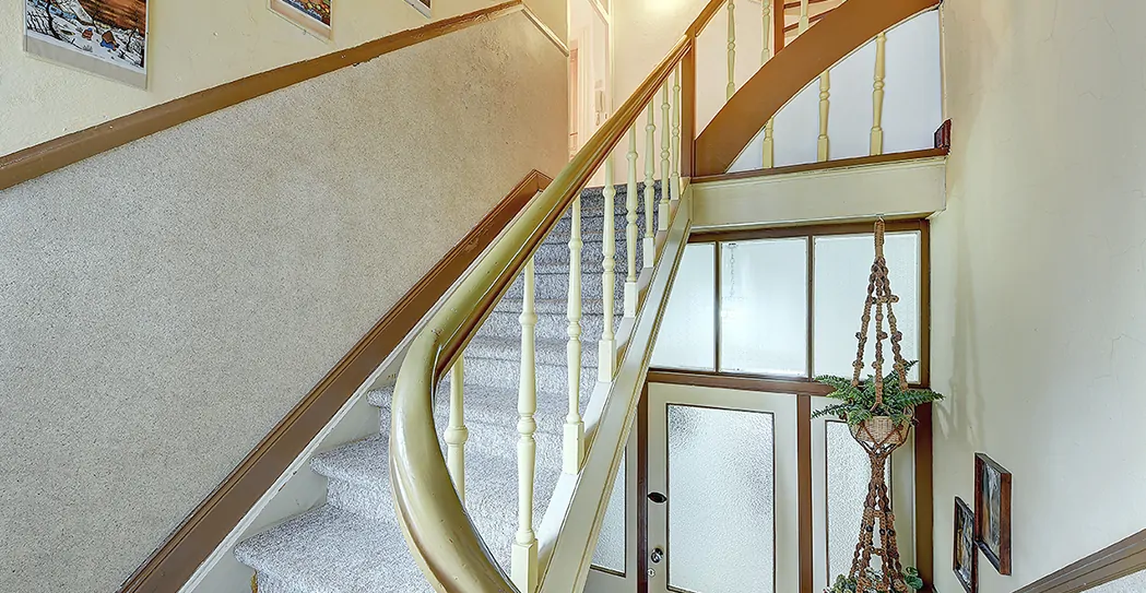 Treppenaufgang / Zwischenetage