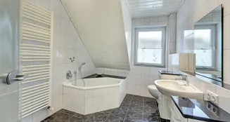 von_poll_real_estate_property_25227507_image_17