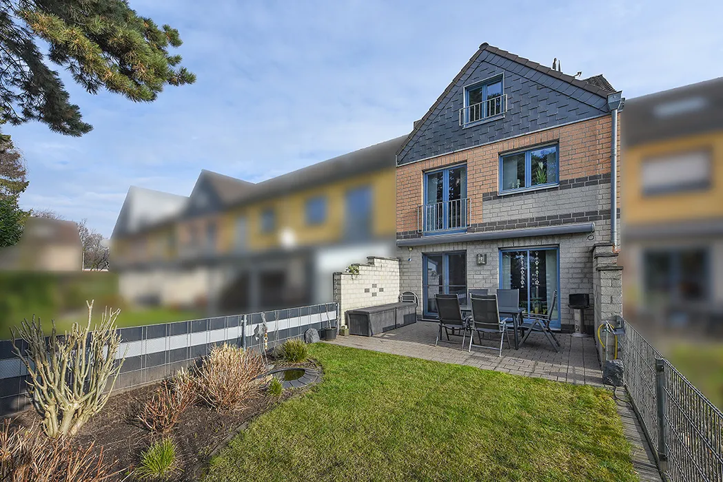 Modernes Reihenmittelhaus in beliebter Wohnlage mit zwei Stellplätzen