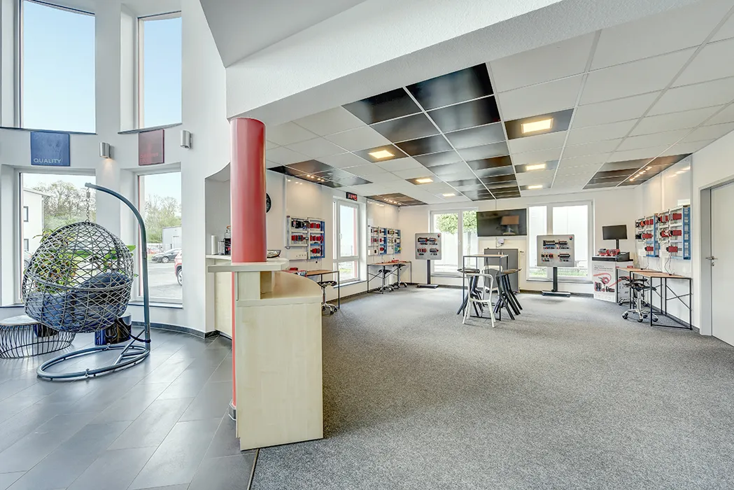 Eingangsbereich / Bürofläche