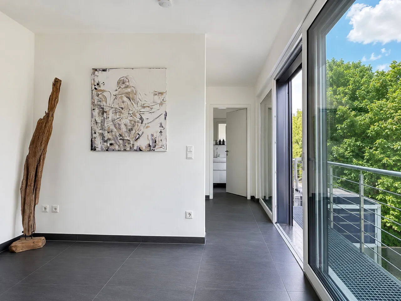 Ankleidezimmer / Zugang Badezimmer