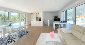 von_poll_real_estate_property_CH23267309_image_1