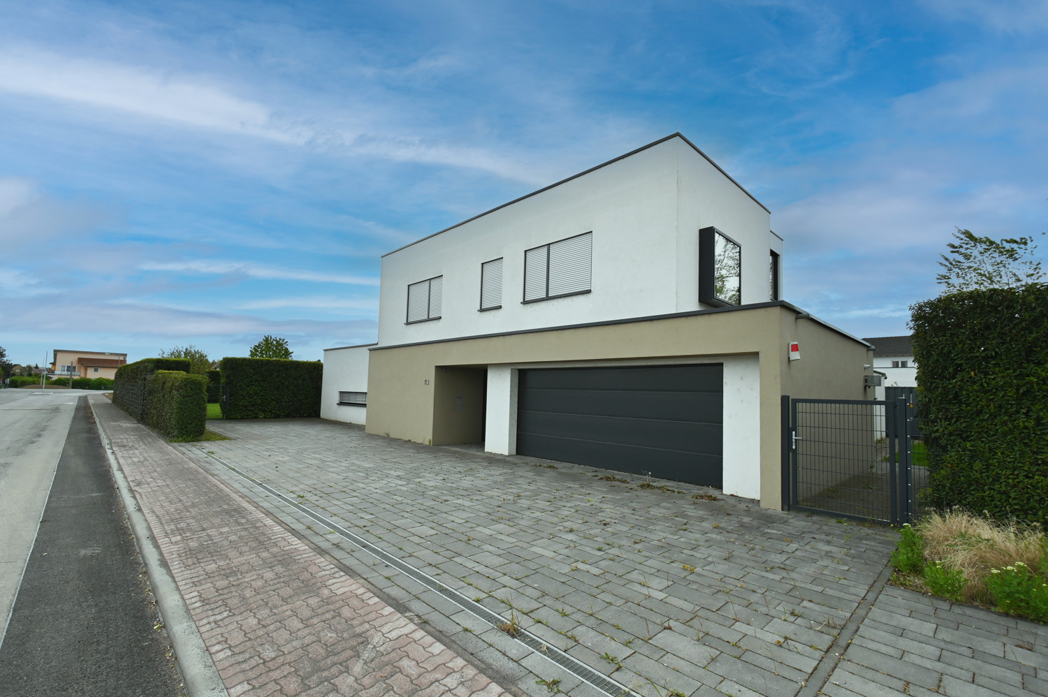 Luxus Bauhaus-Villa für Ihren Betrieb und für Ihr Zuhause in Nackenheim!