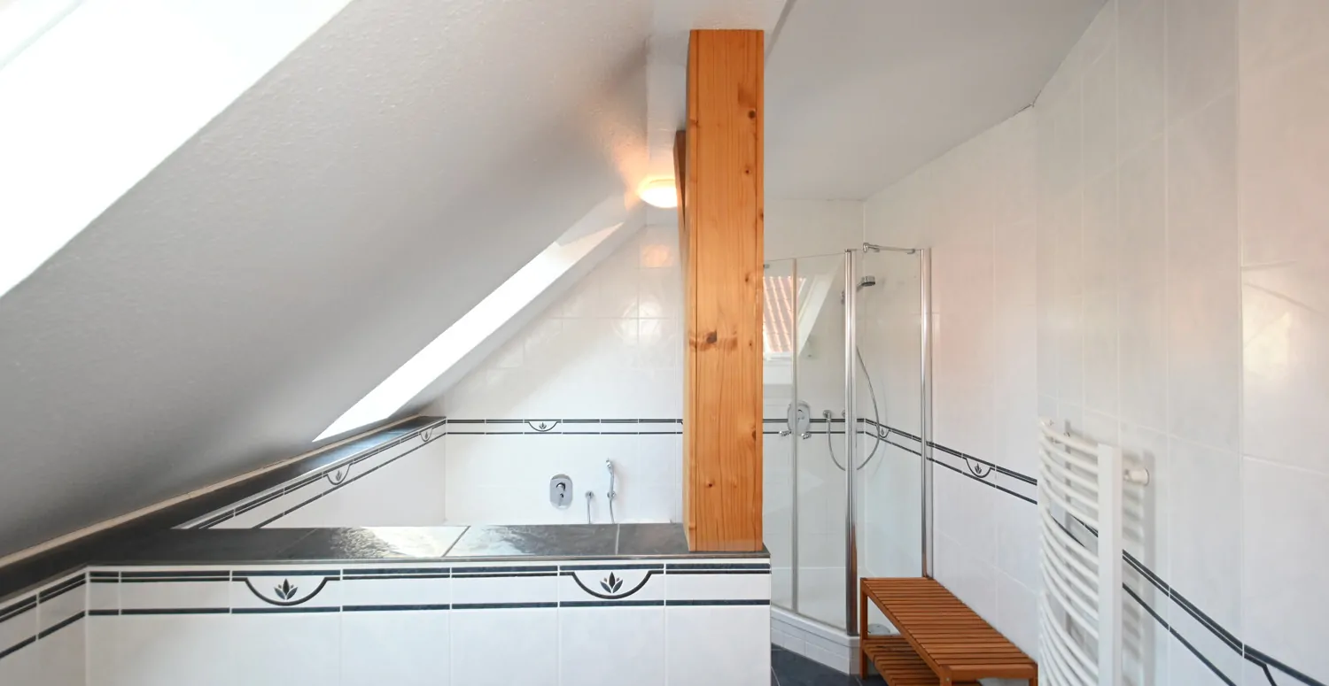 Vielseitiges Familienanwesen mit Gewerbeoption und ELW zur Erfüllung Ihrer Wohnwünsche!