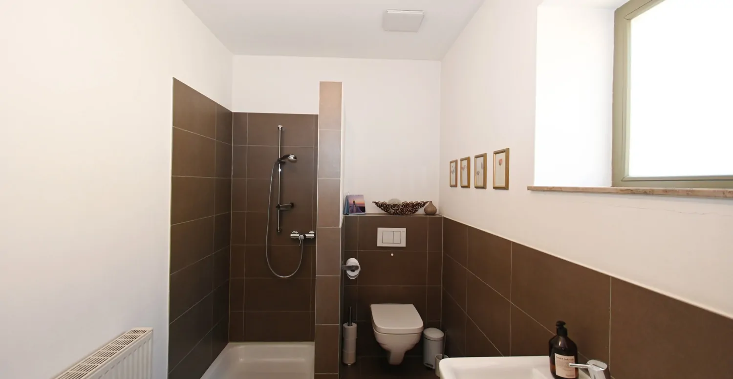 Vielseitiges Familienanwesen mit Gewerbeoption und ELW zur Erfüllung Ihrer Wohnwünsche!