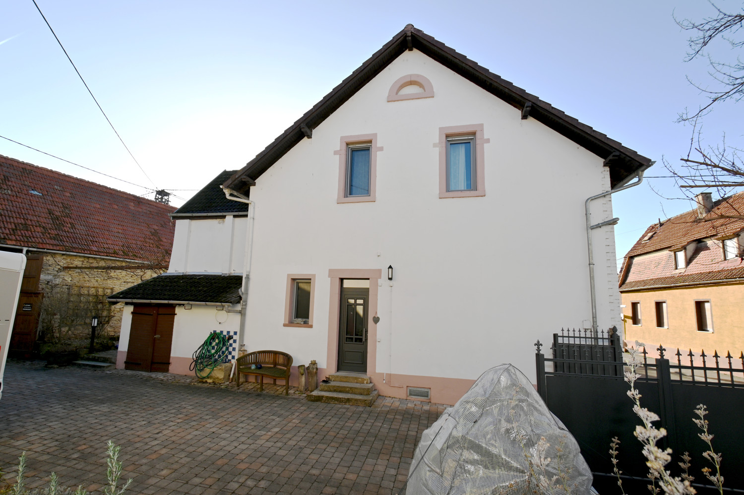 Charmantes Einfamilienhaus mit Terrasse,   Garten und gut erhaltener Scheune!