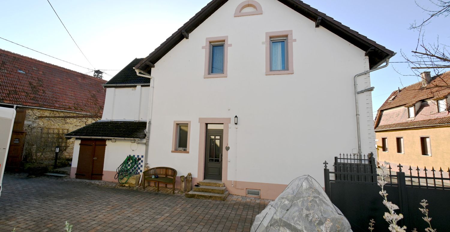 Charmantes Einfamilienhaus mit Terrasse,   Garten und gut erhaltener Scheune!